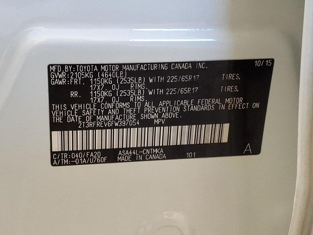 Toyota RAV4 AWD 4dr XLE (Natl) 2015
