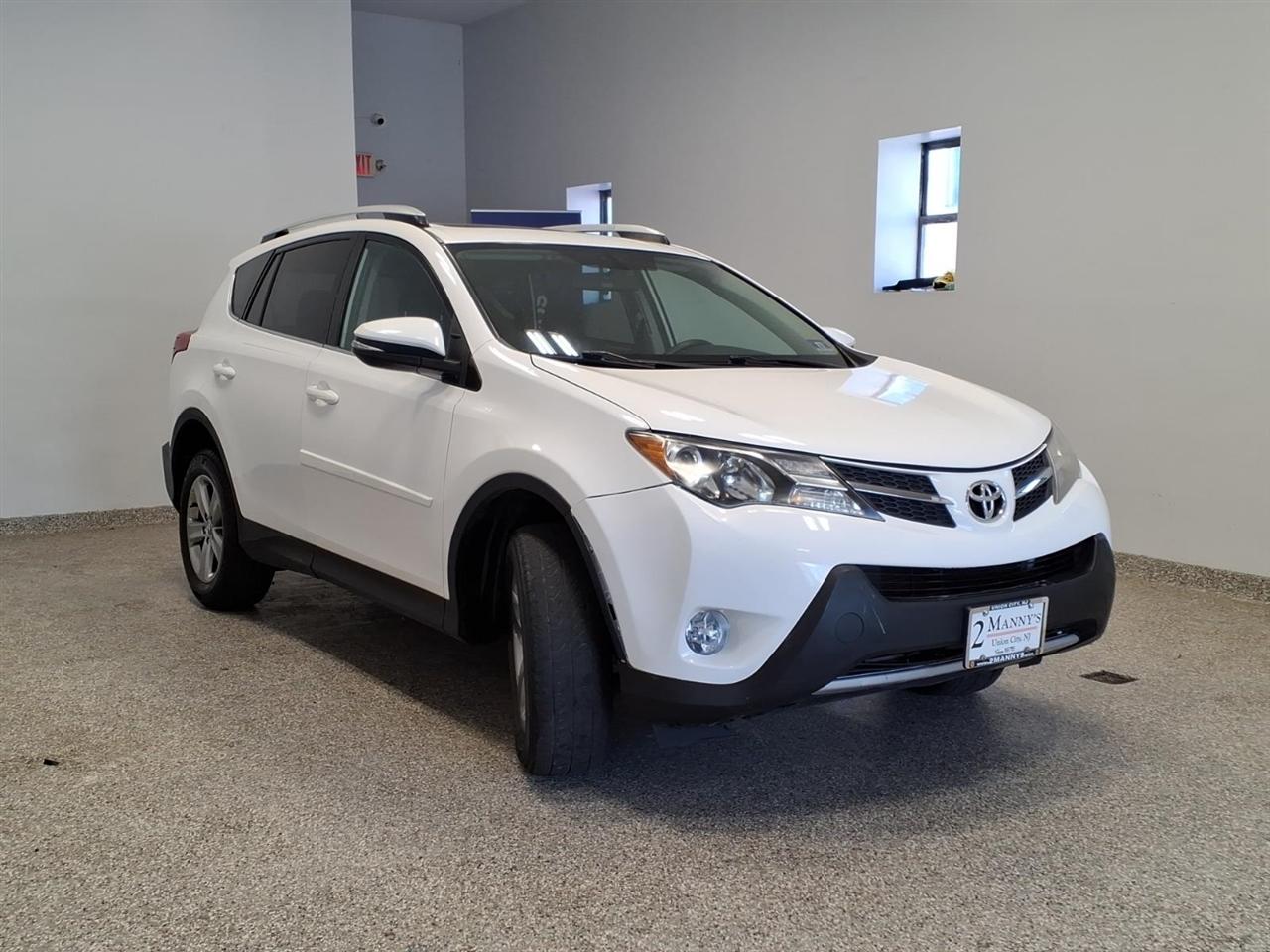 Toyota RAV4 AWD 4dr XLE (Natl) 2015