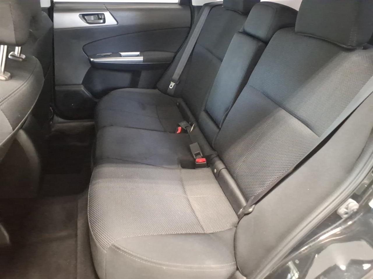Subaru Forester 4dr Man 2.5X w/Alloy Wheel Value Pkg 2011