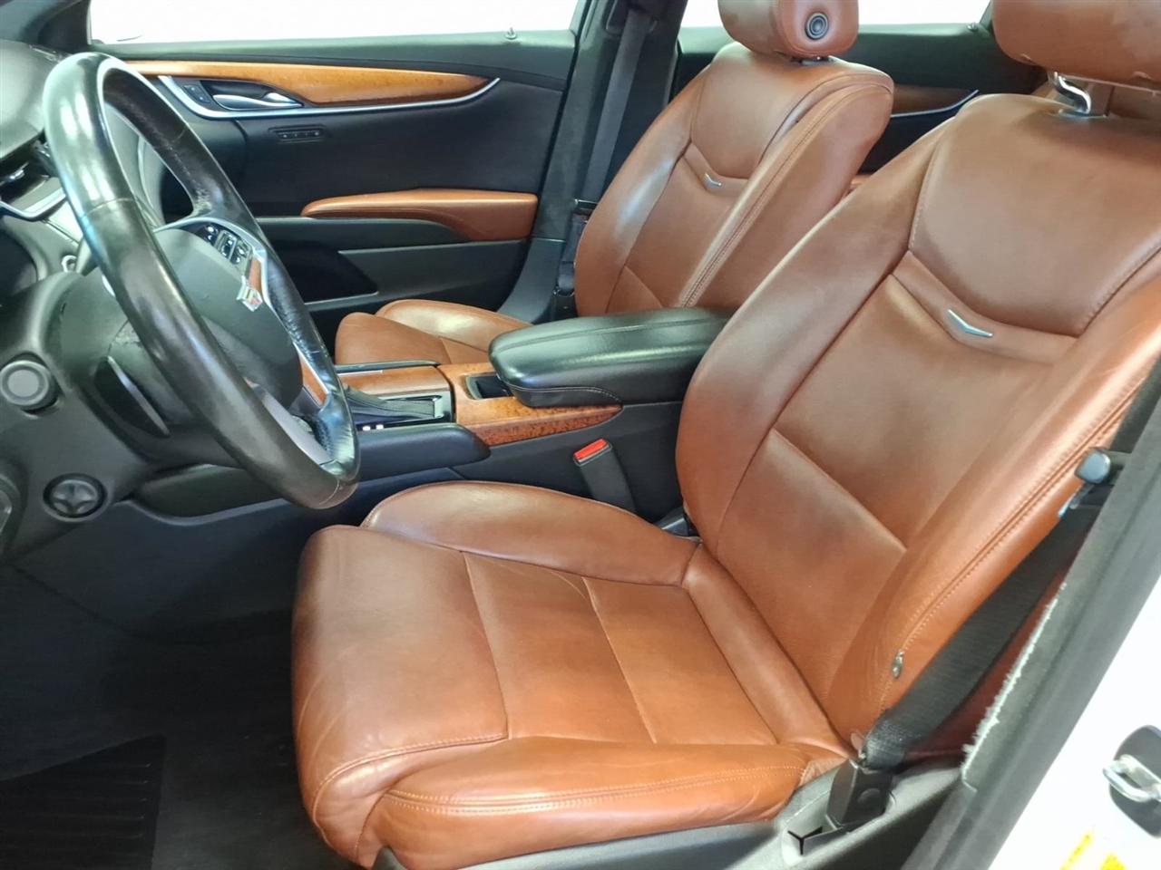 Cadillac XTS 4dr Sdn Luxury Collection AWD 2016