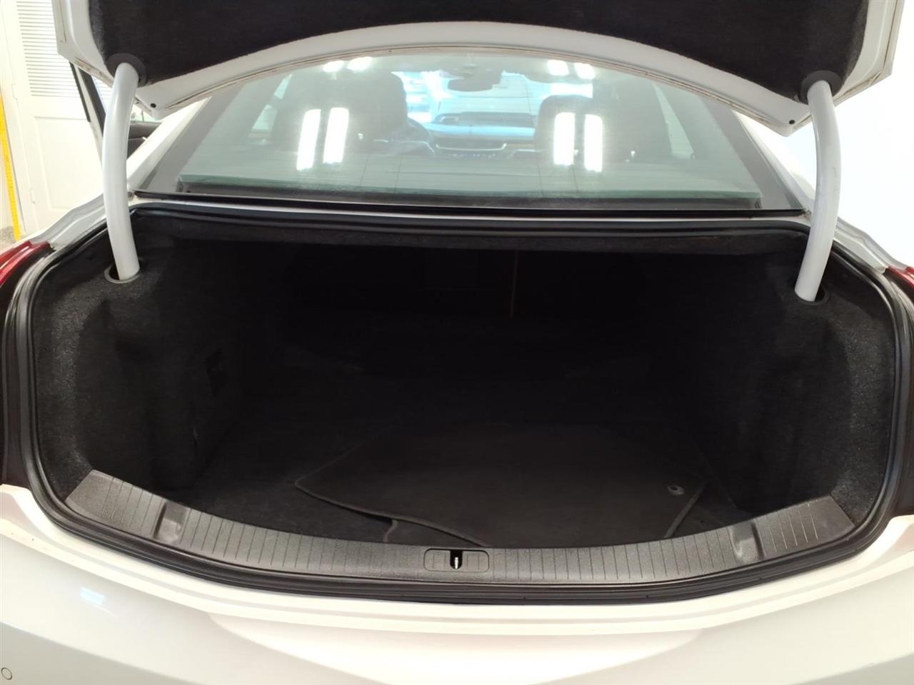 Cadillac XTS 4dr Sdn Luxury Collection AWD 2016