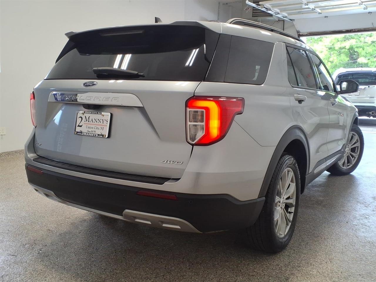 Ford Explorer XLT 4WD 2023