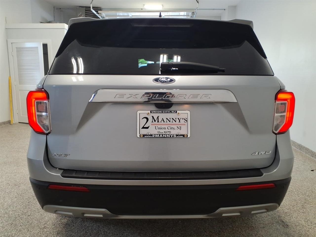 Ford Explorer XLT 4WD 2023