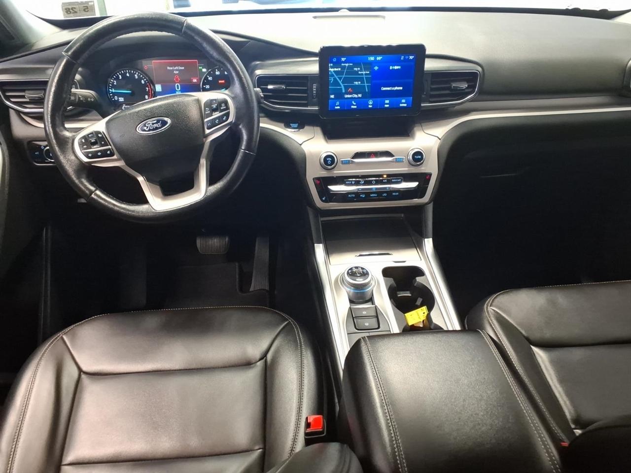 Ford Explorer XLT 4WD 2023