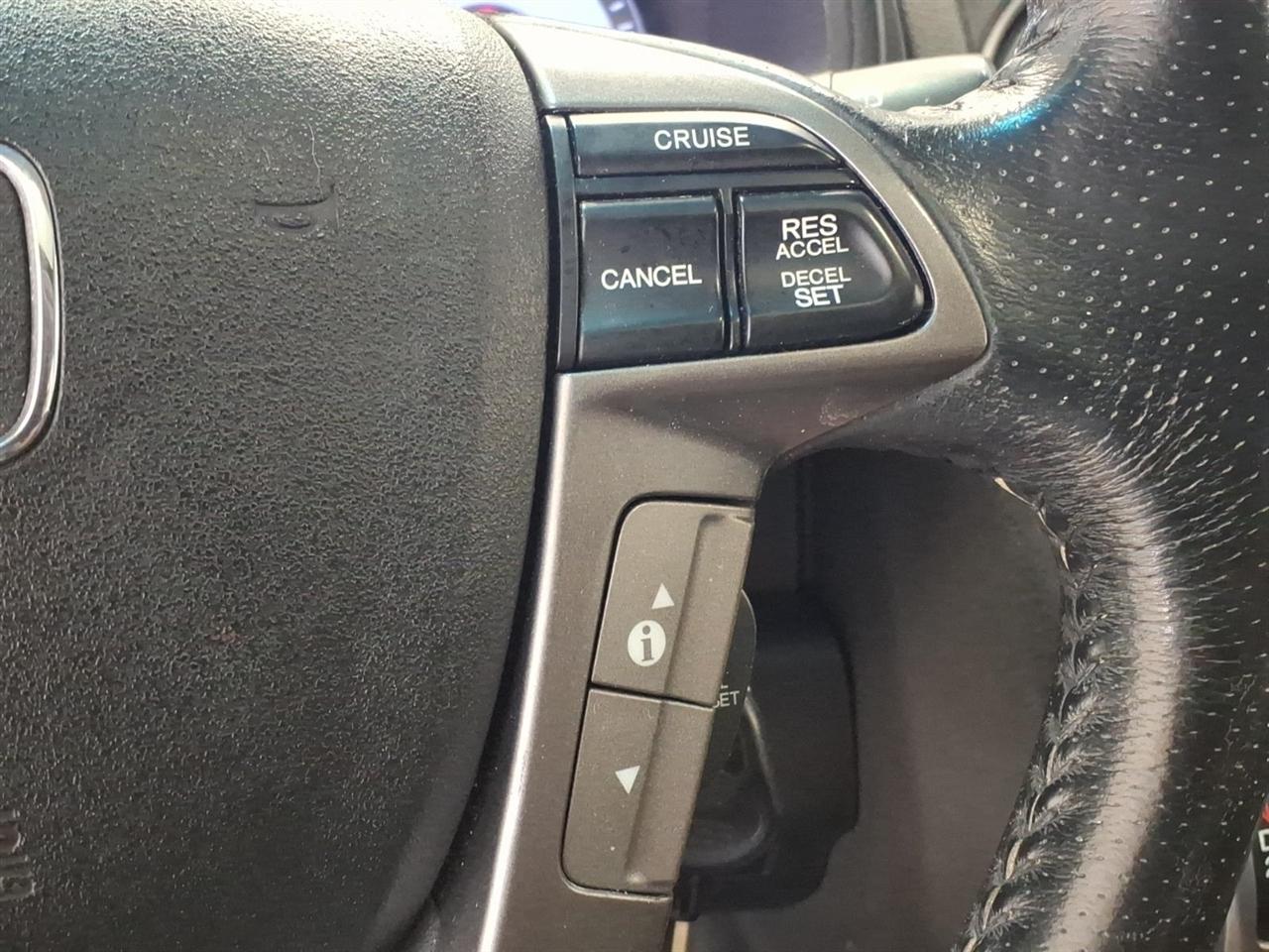Honda Pilot 4WD 4dr Touring w/RES & Navi 2013