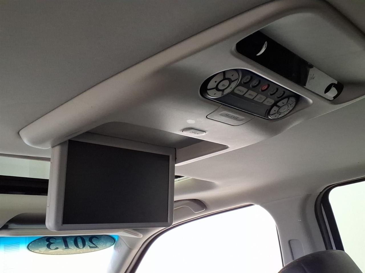 Honda Pilot 4WD 4dr Touring w/RES & Navi 2013