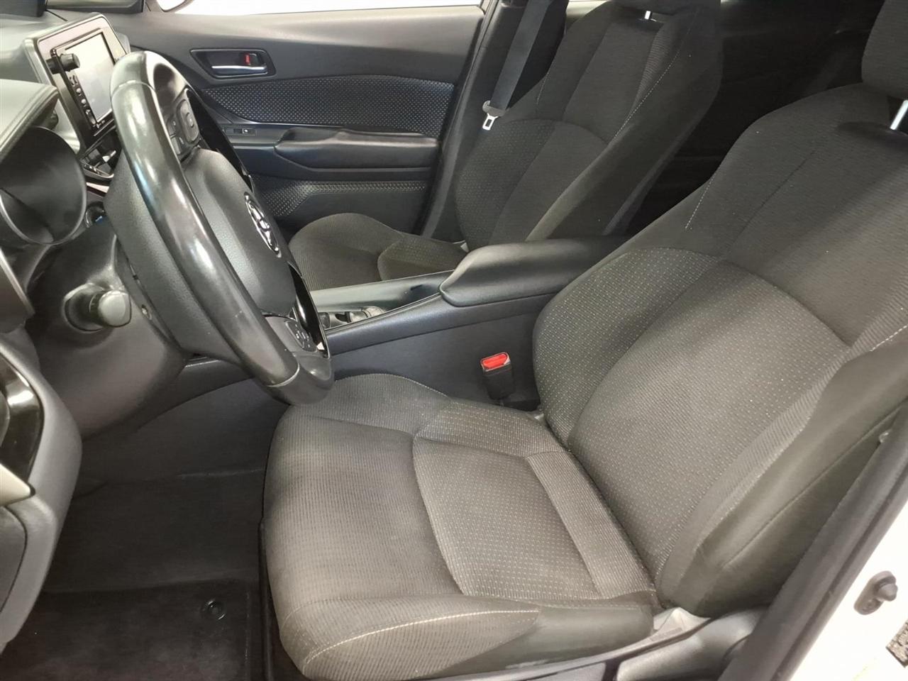Toyota C-HR XLE Premium FWD (Natl) 2018