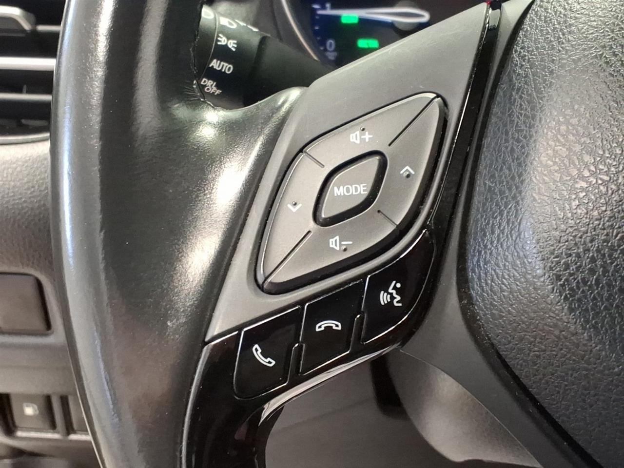 Toyota C-HR XLE Premium FWD (Natl) 2018