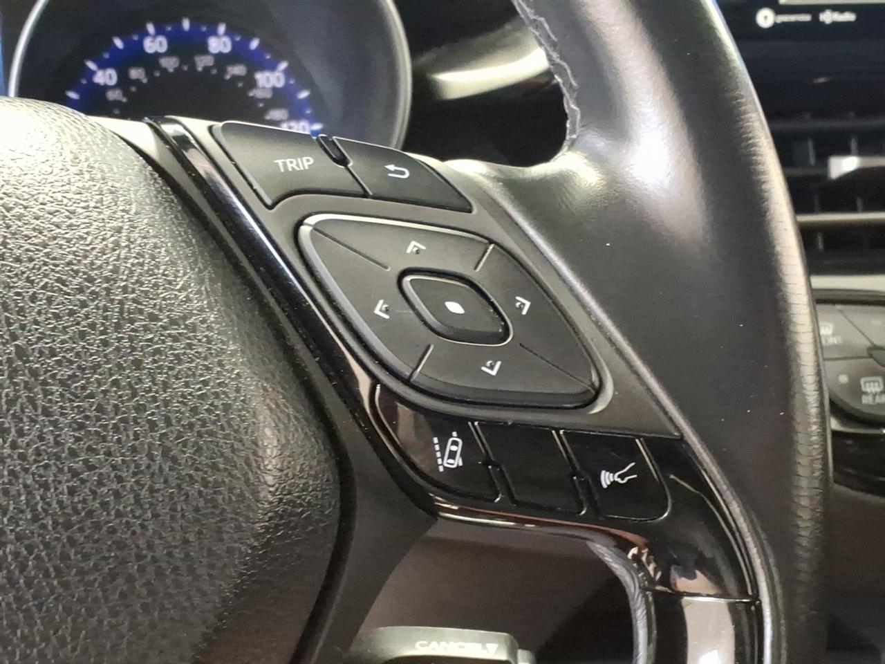 Toyota C-HR XLE Premium FWD (Natl) 2018