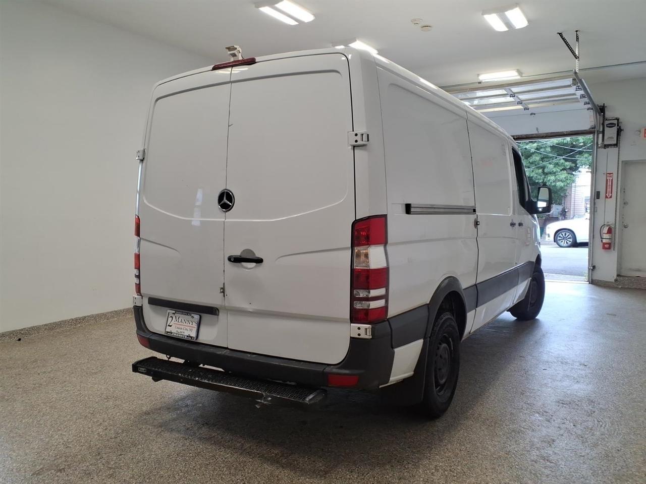 Mercedes-Benz Sprinter Cargo Vans RWD 2500 144" 2016