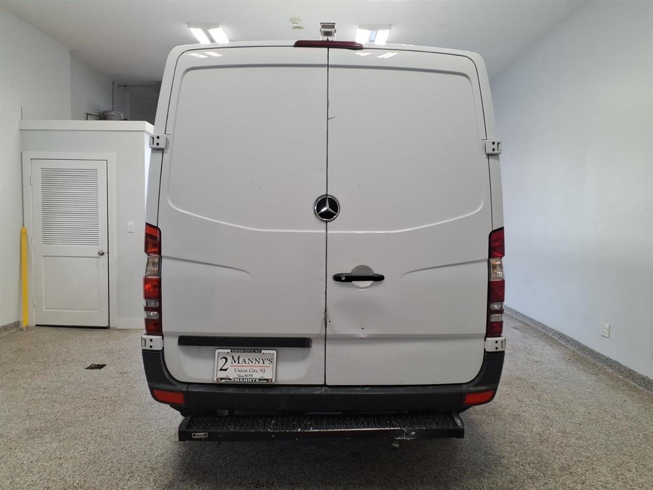Mercedes-Benz Sprinter Cargo Vans RWD 2500 144" 2016