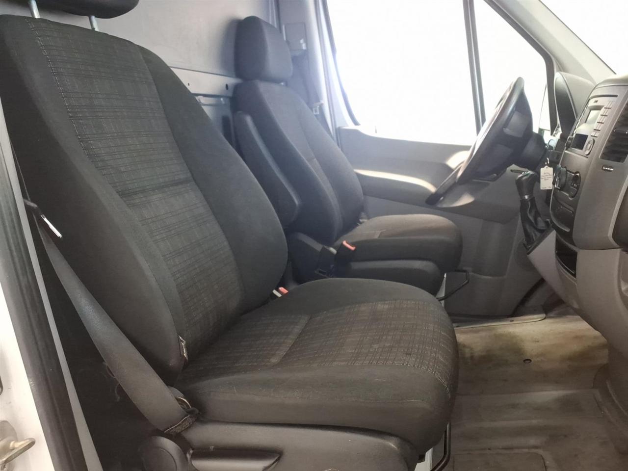 Mercedes-Benz Sprinter Cargo Vans RWD 2500 144" 2016