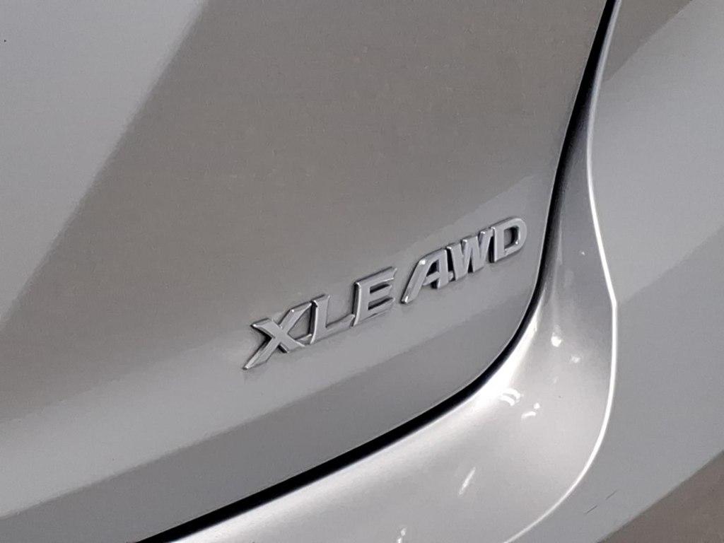 Toyota Venza 4dr Wgn V6 AWD XLE (Natl) 2013