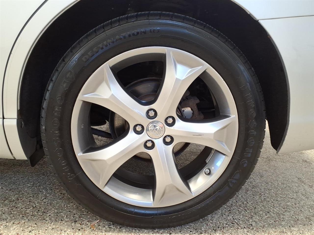 Toyota Venza 4dr Wgn V6 AWD XLE (Natl) 2013