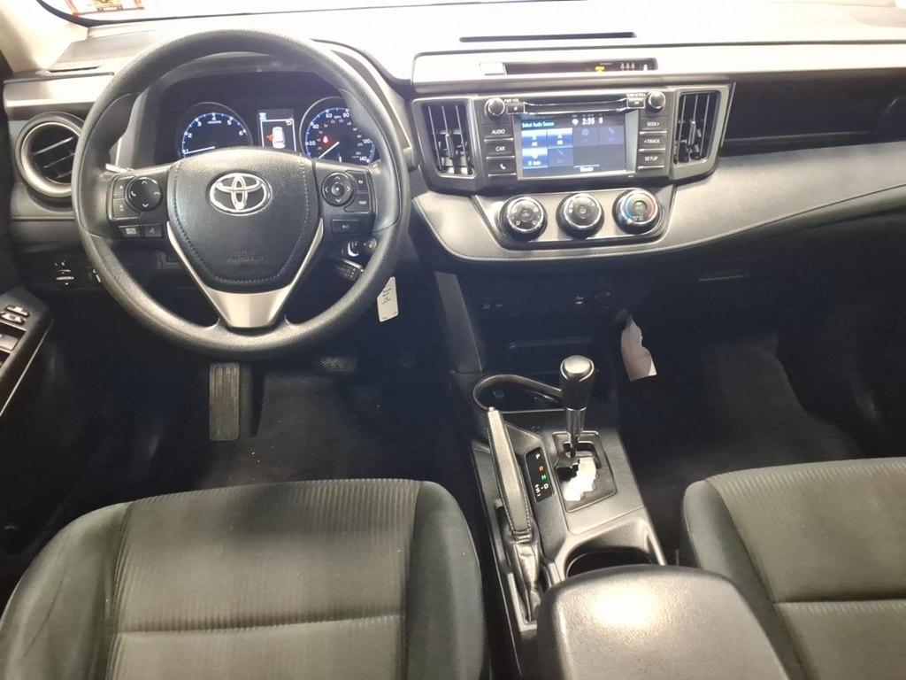 Toyota RAV4 LE AWD (Natl) 2017