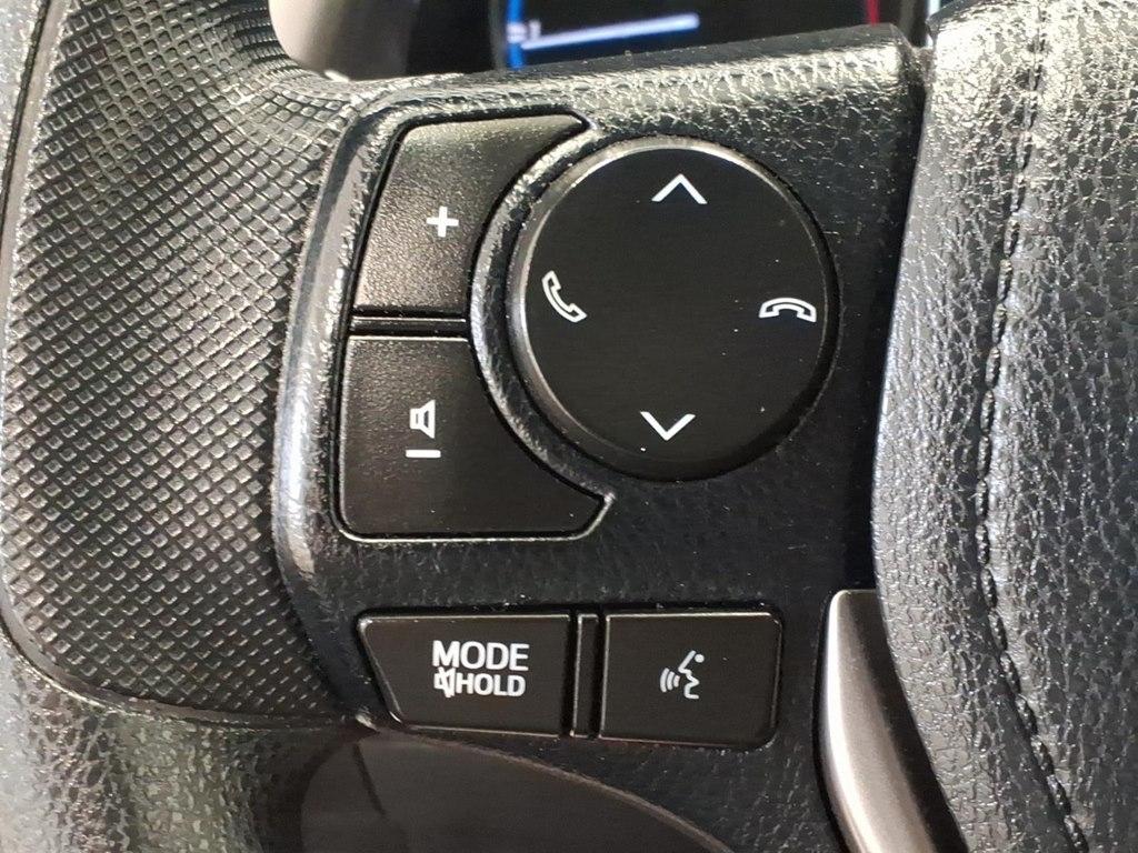 Toyota RAV4 LE AWD (Natl) 2017