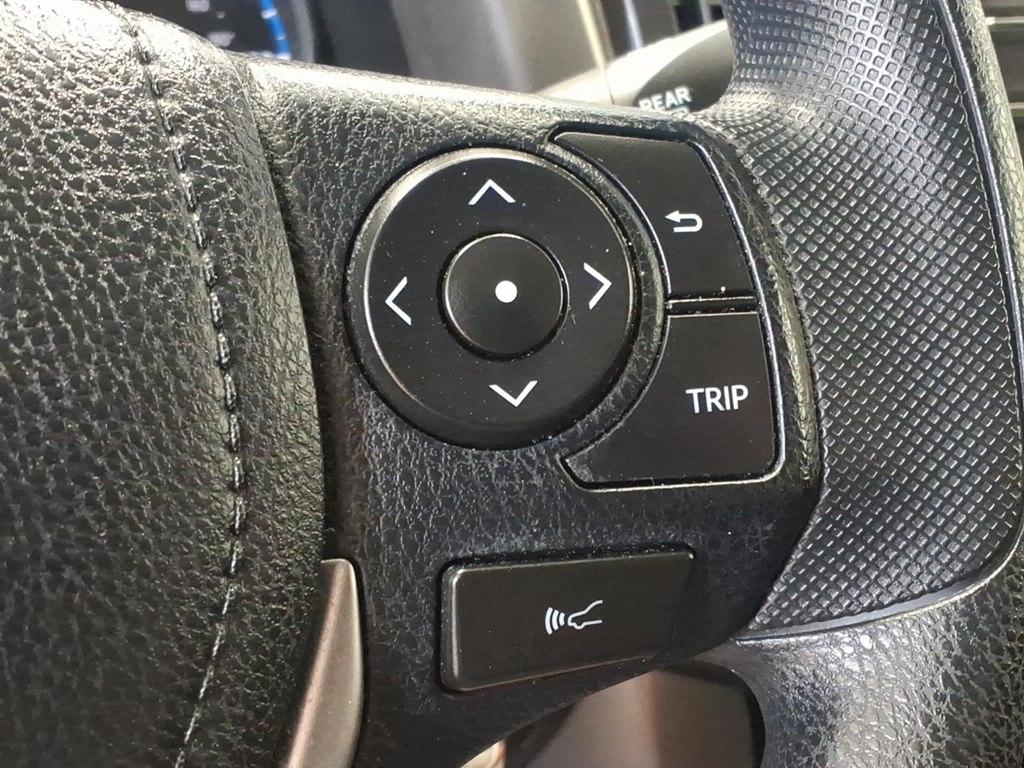 Toyota RAV4 LE AWD (Natl) 2017