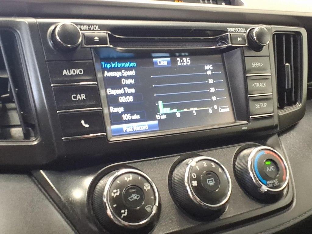 Toyota RAV4 LE AWD (Natl) 2017