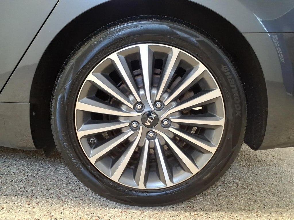 Kia Cadenza Technology Sedan 2017