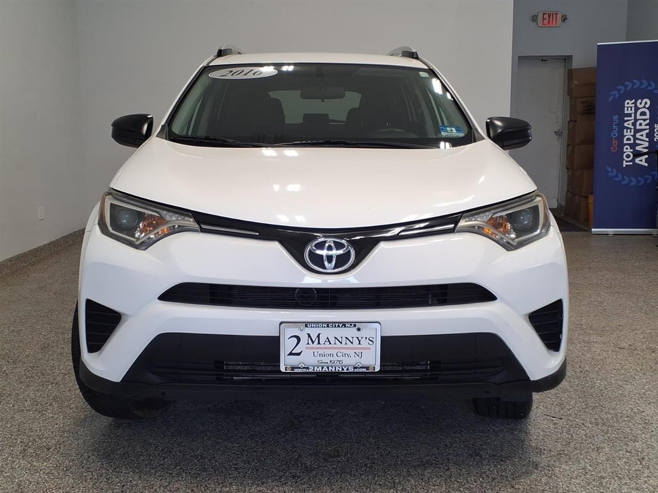 Toyota RAV4 AWD 4dr LE (Natl) 2016