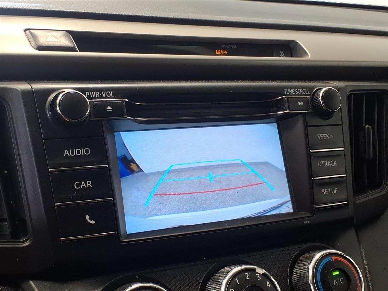 2016 Toyota RAV4 LE - Photo 14