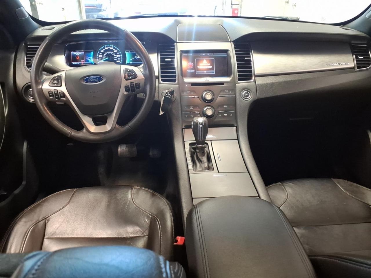 2014 Ford Taurus SEL - Photo 9