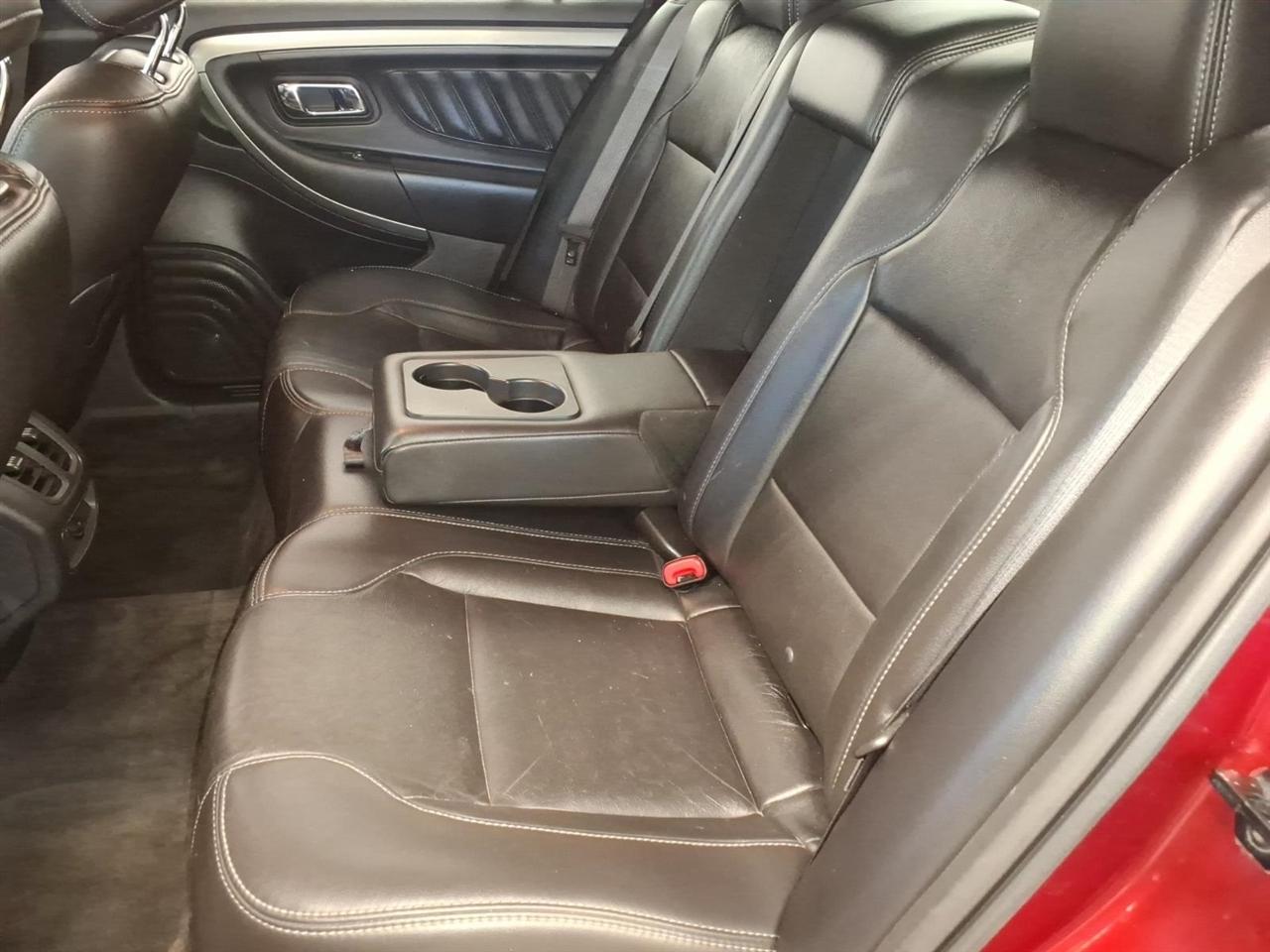 2014 Ford Taurus SEL - Photo 18