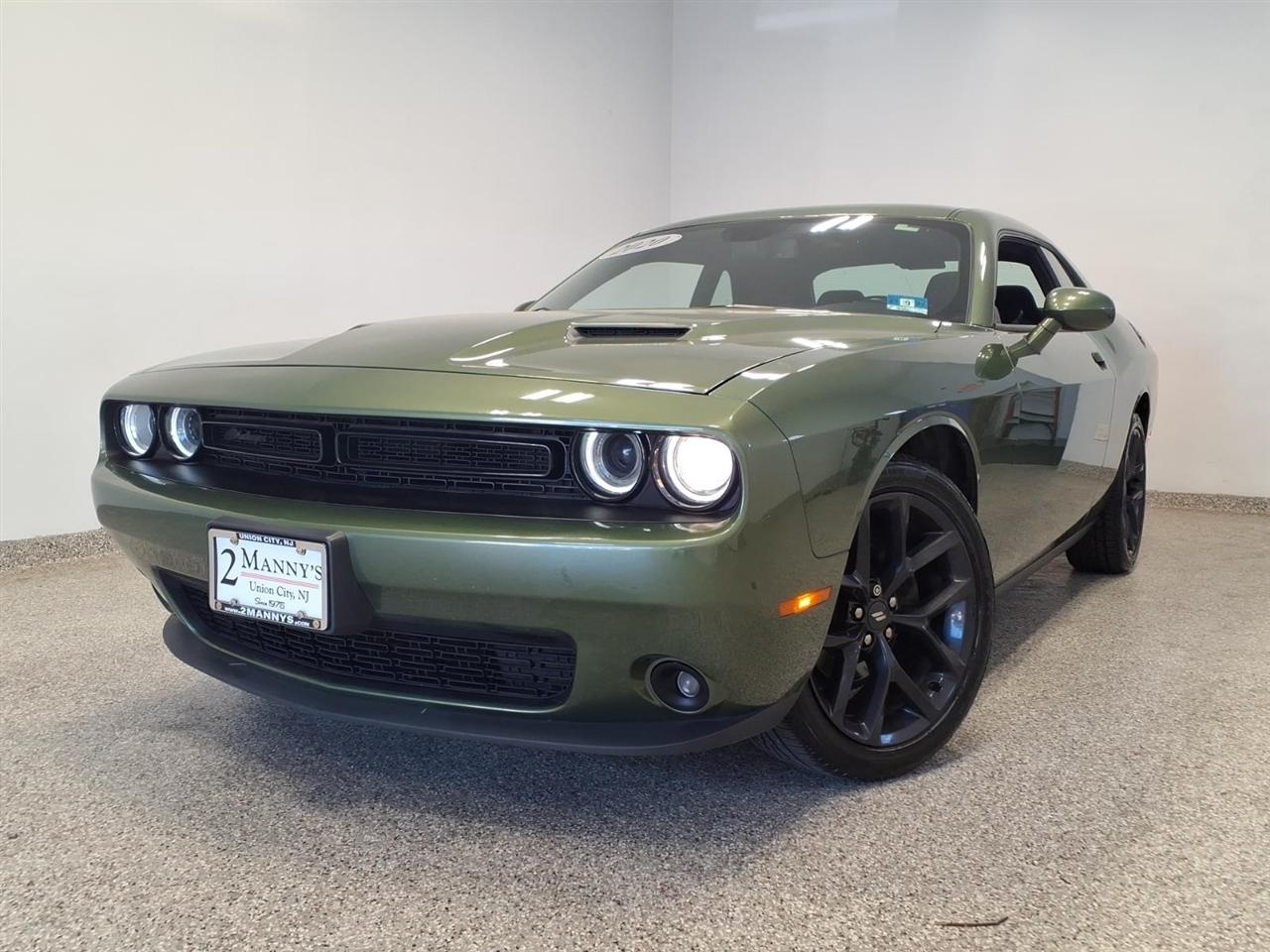 2020 Dodge Challenger SXT RWD