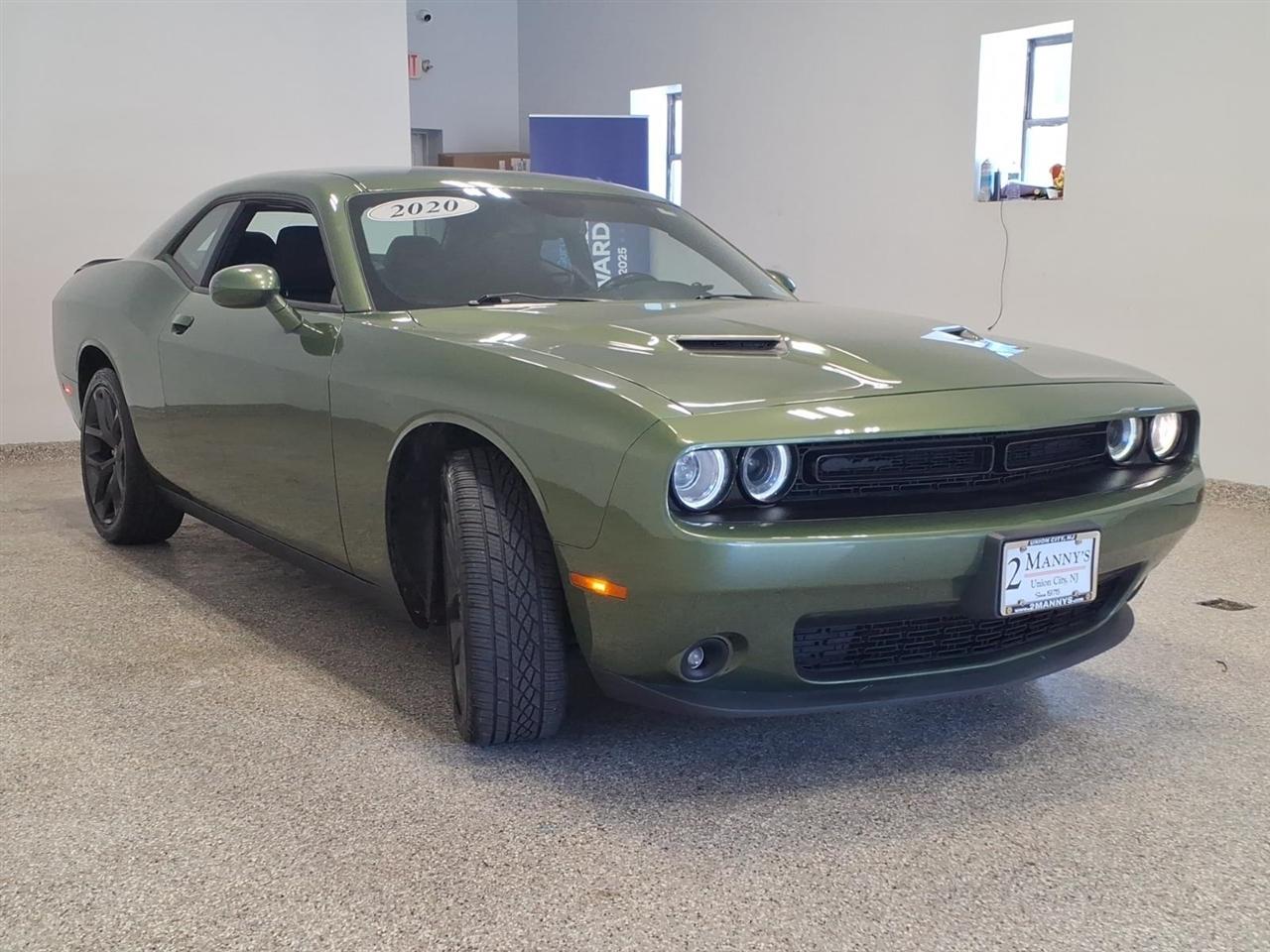 Dodge Challenger SXT RWD 2020