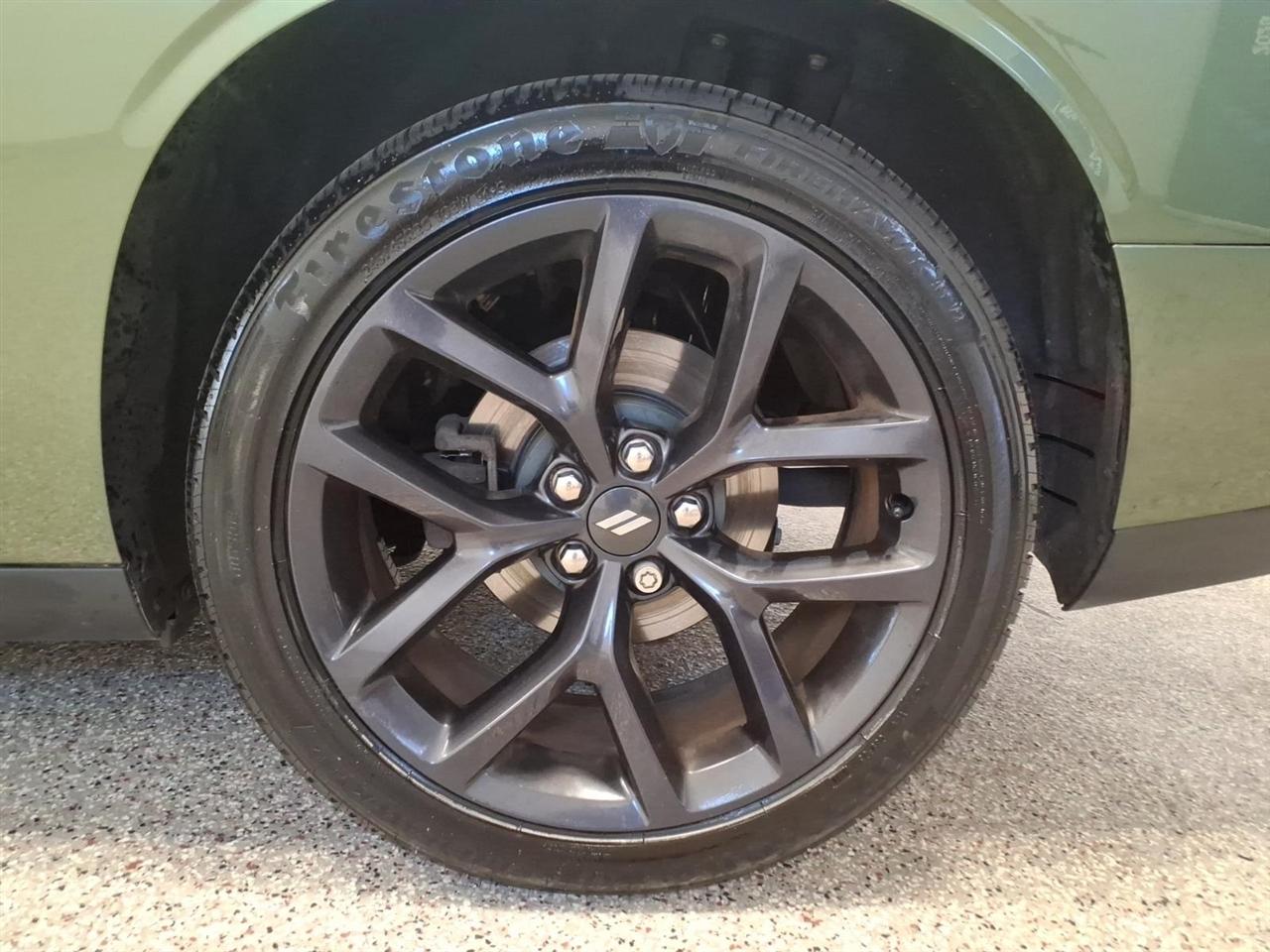Dodge Challenger SXT RWD 2020