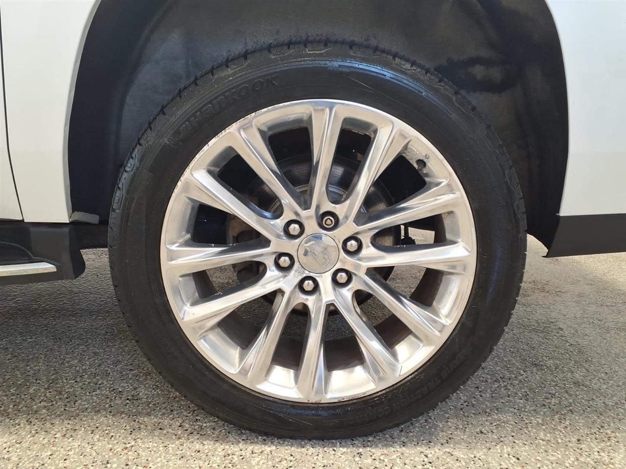 Cadillac Escalade ESV 4WD 4dr Luxury 2019