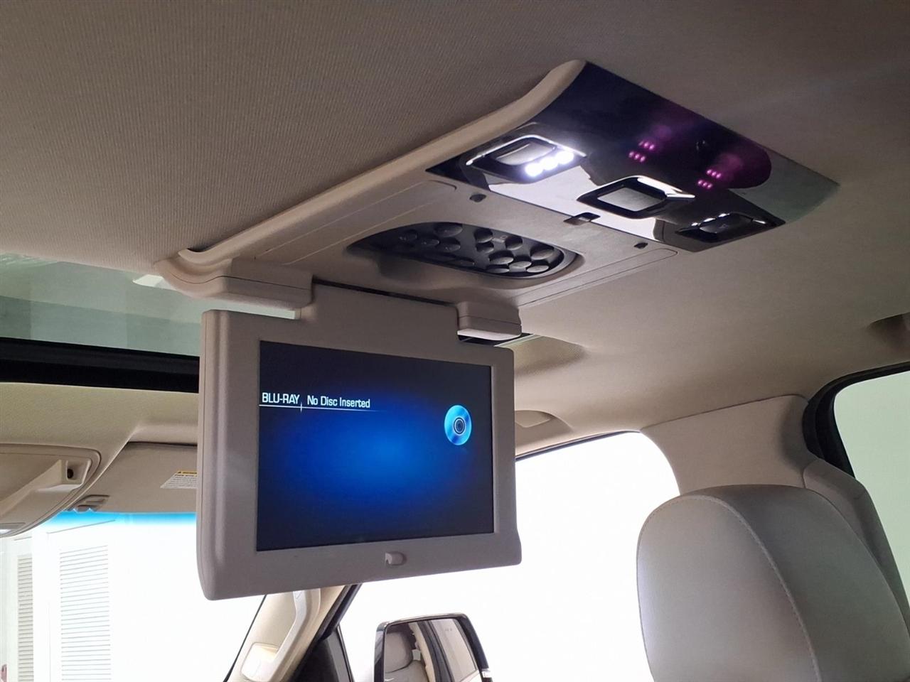 Cadillac Escalade ESV 4WD 4dr Luxury 2019