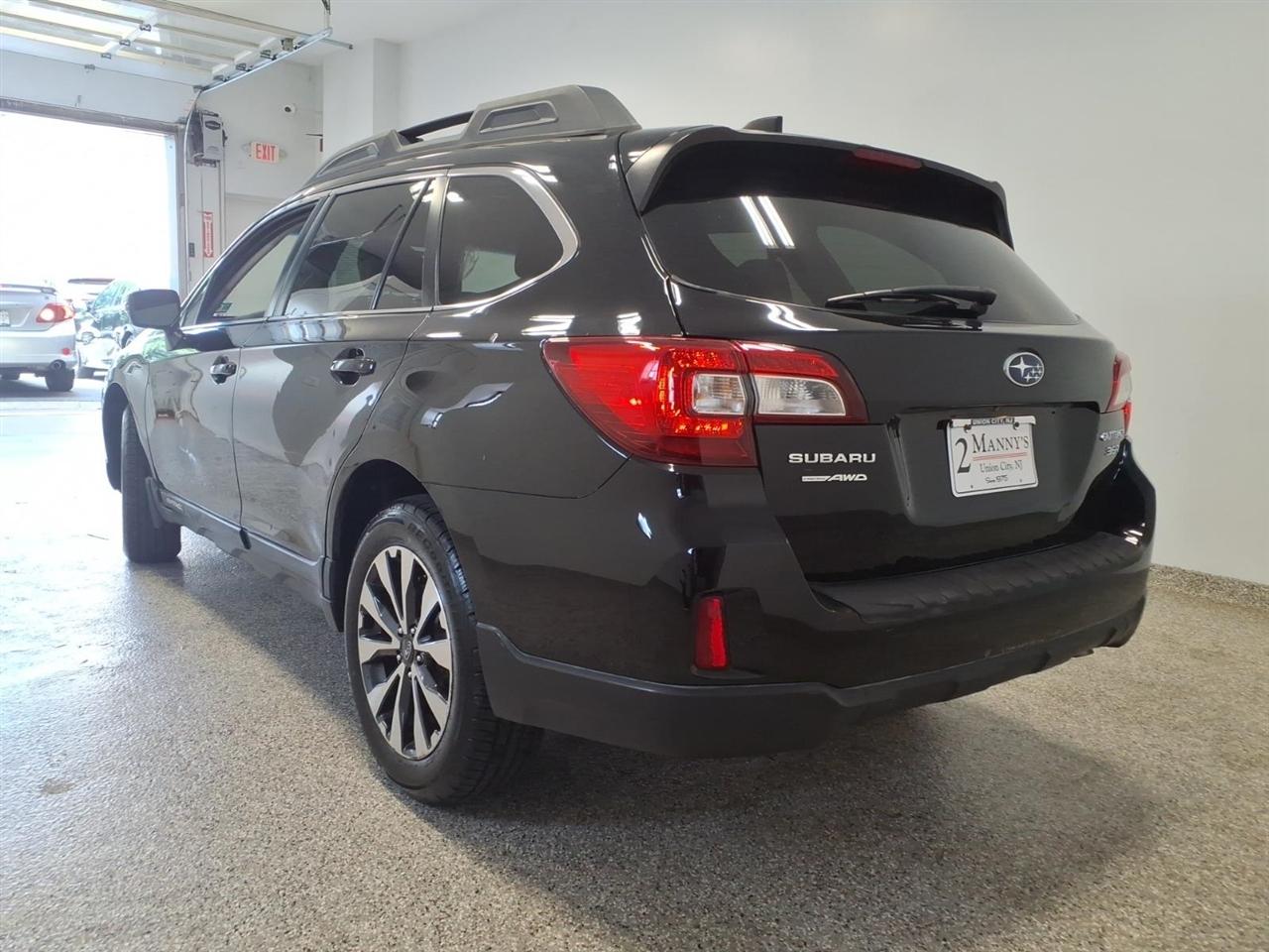 Subaru Outback 4dr Wgn 3.6R Limited 2016