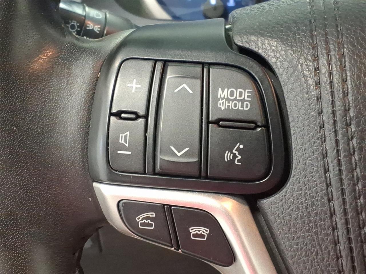 Toyota Sienna Limited Premium AWD 7-Passenger V6 2015