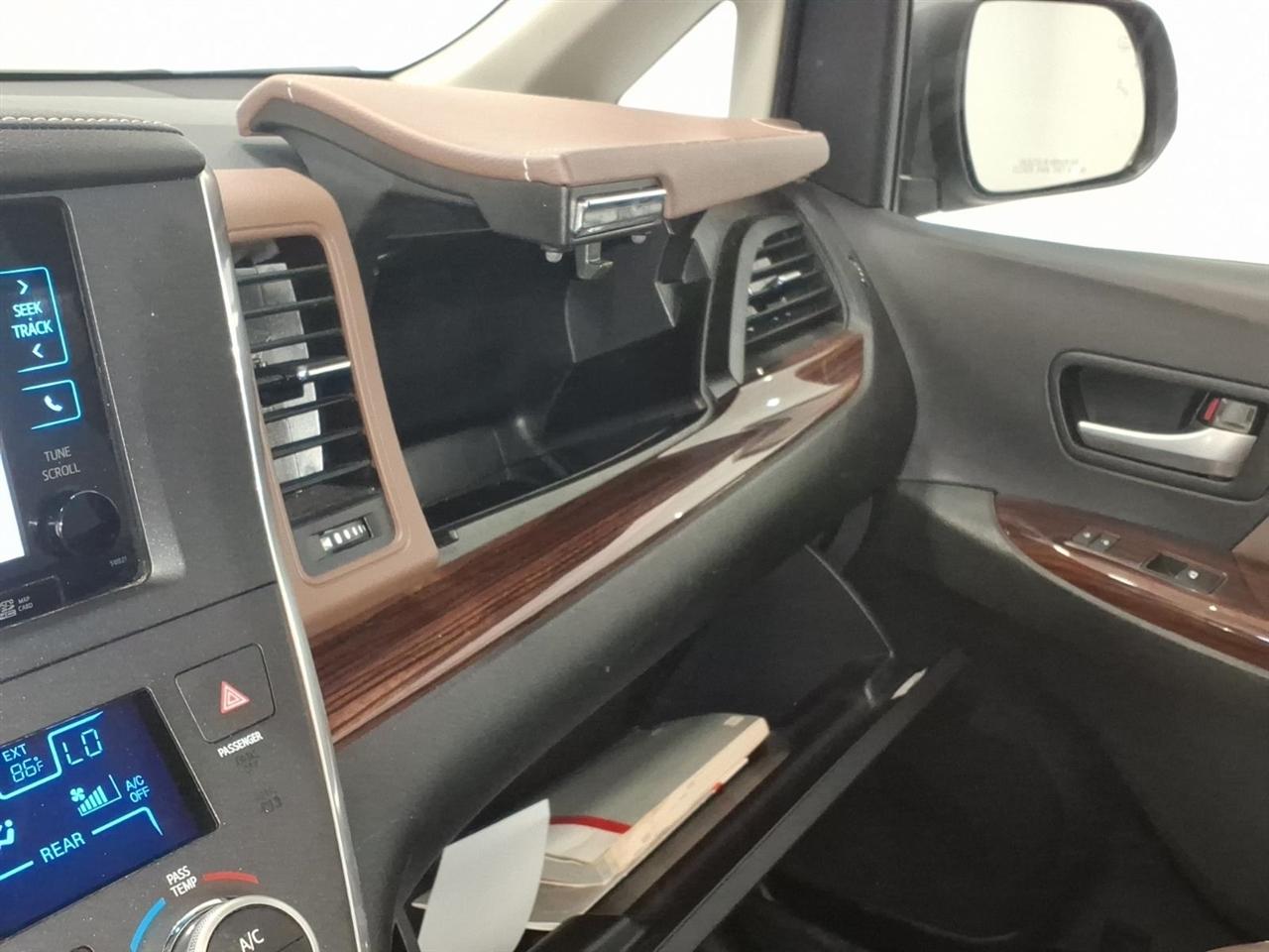 Toyota Sienna Limited Premium AWD 7-Passenger V6 2015