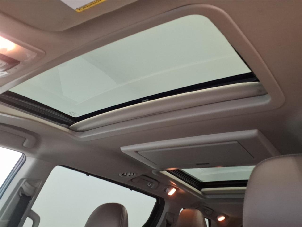 Toyota Sienna Limited Premium AWD 7-Passenger V6 2015