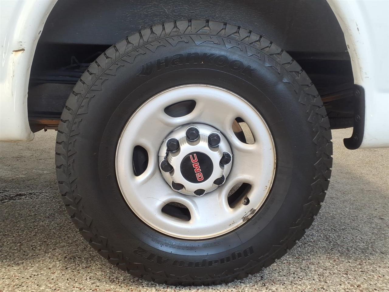 GMC Savana Cargo Van RWD 2500 135" 2017