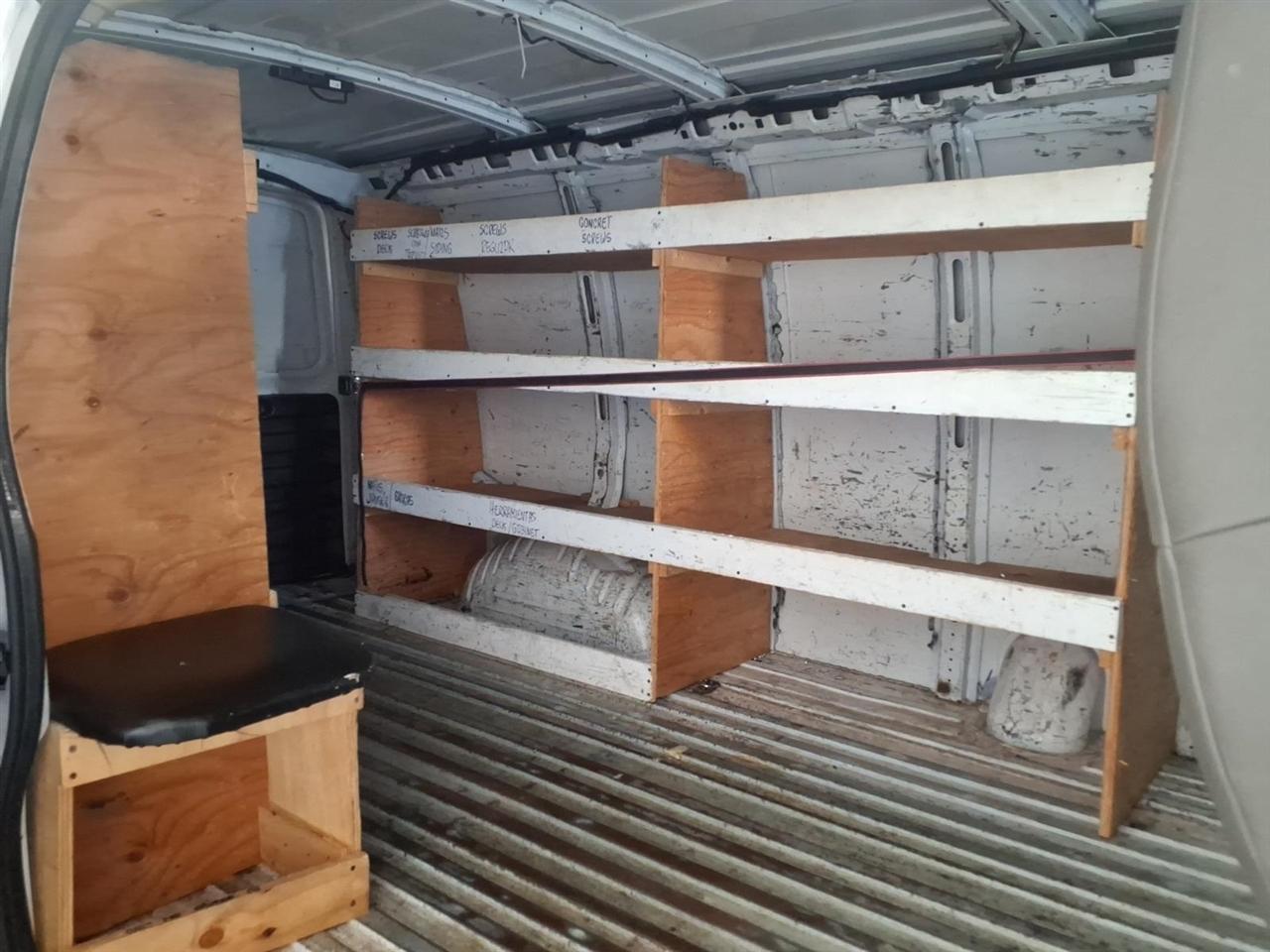 GMC Savana Cargo Van RWD 2500 135" 2017