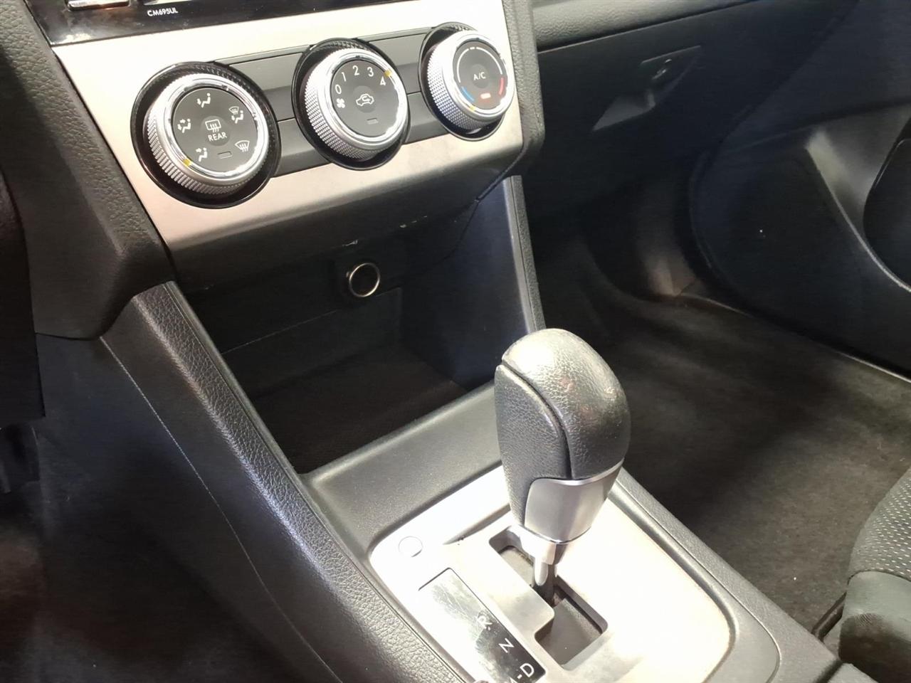 Subaru Impreza Sedan 4dr CVT 2.0i Premium 2016