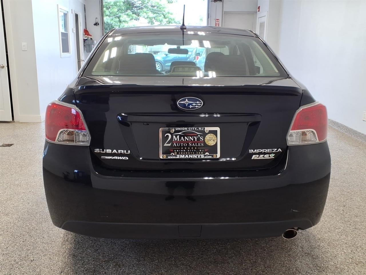 Subaru Impreza Sedan 4dr CVT 2.0i Premium 2016