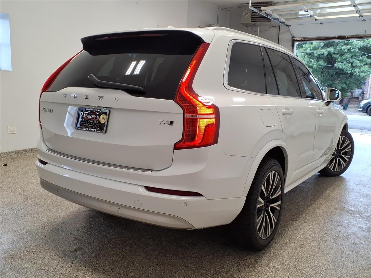 Volvo XC90 T6 AWD Momentum 6P 2022