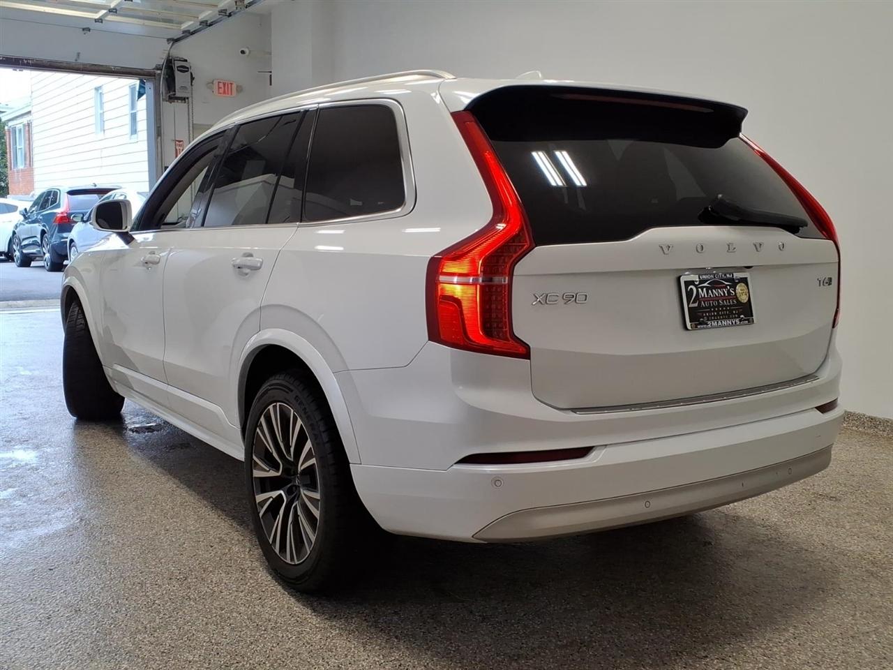 Volvo XC90 T6 AWD Momentum 6P 2022