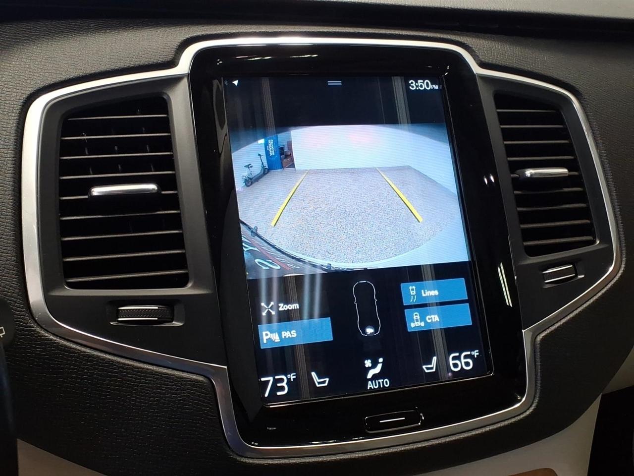 Volvo XC90 T6 AWD Momentum 6P 2022