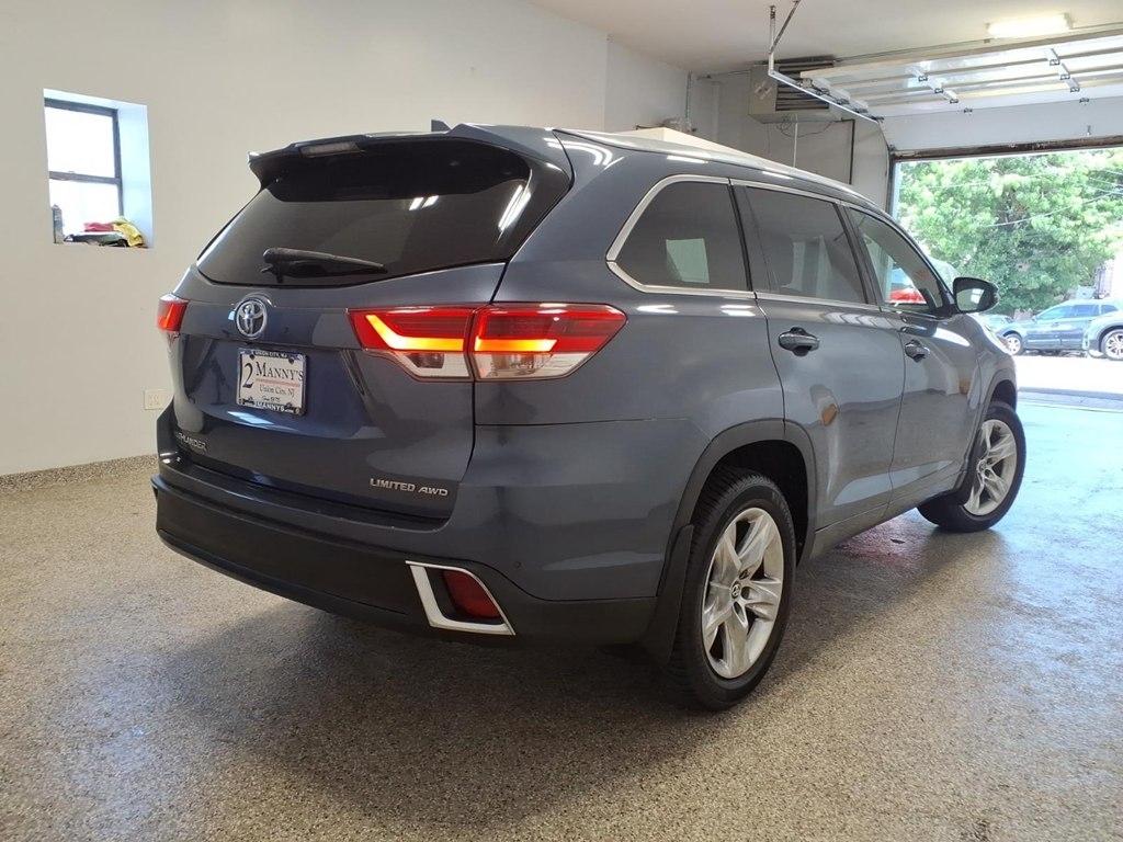 Toyota Highlander Limited V6 AWD (Natl) 2018
