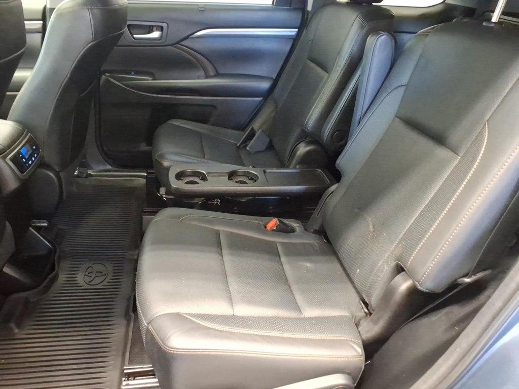 Toyota Highlander Limited V6 AWD (Natl) 2018