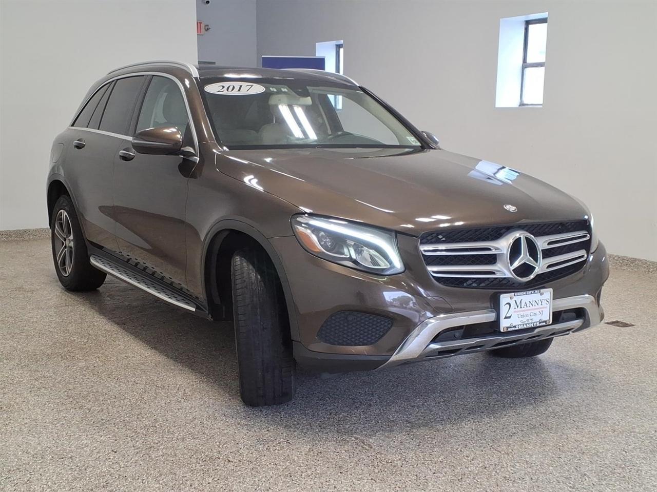Mercedes-Benz GLC GLC 300 4MATIC SUV 2017