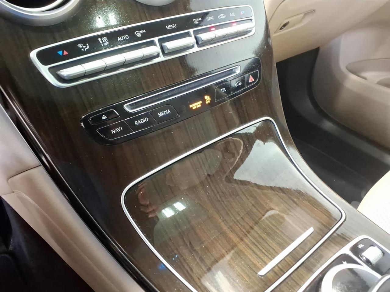Mercedes-Benz GLC GLC 300 4MATIC SUV 2017