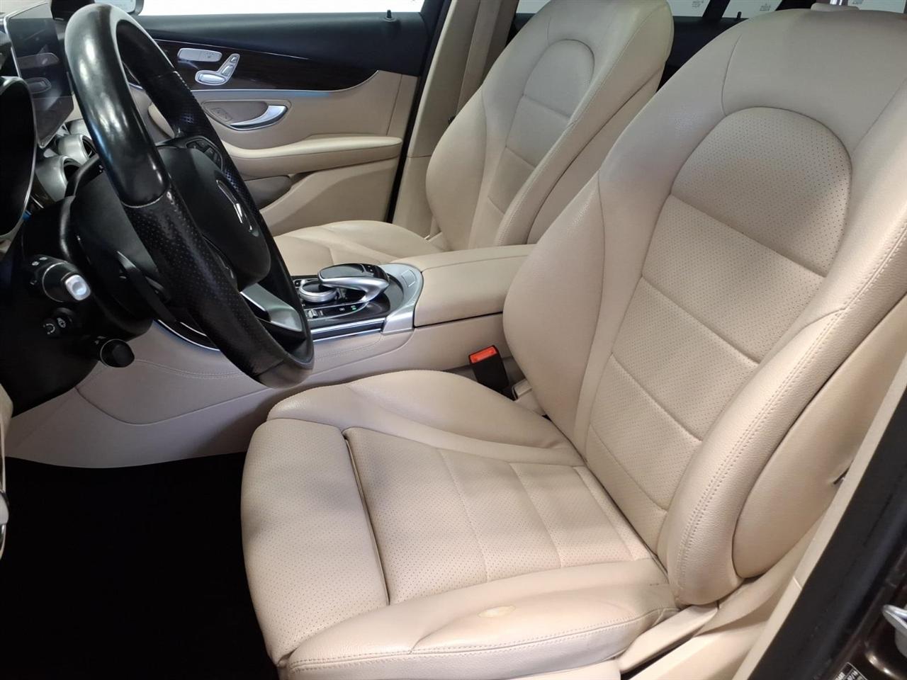 Mercedes-Benz GLC GLC 300 4MATIC SUV 2017