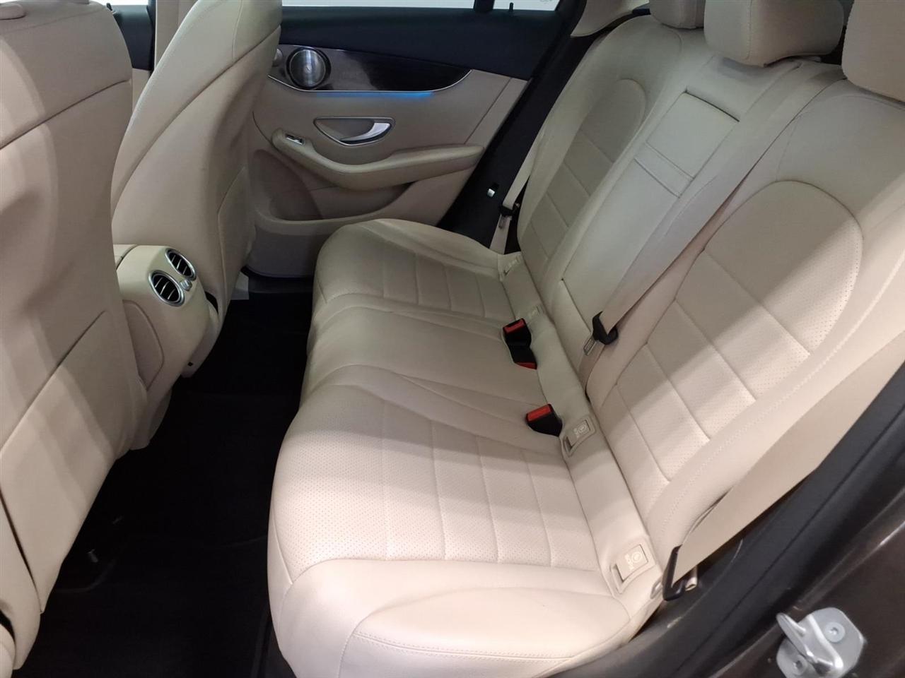 Mercedes-Benz GLC GLC 300 4MATIC SUV 2017