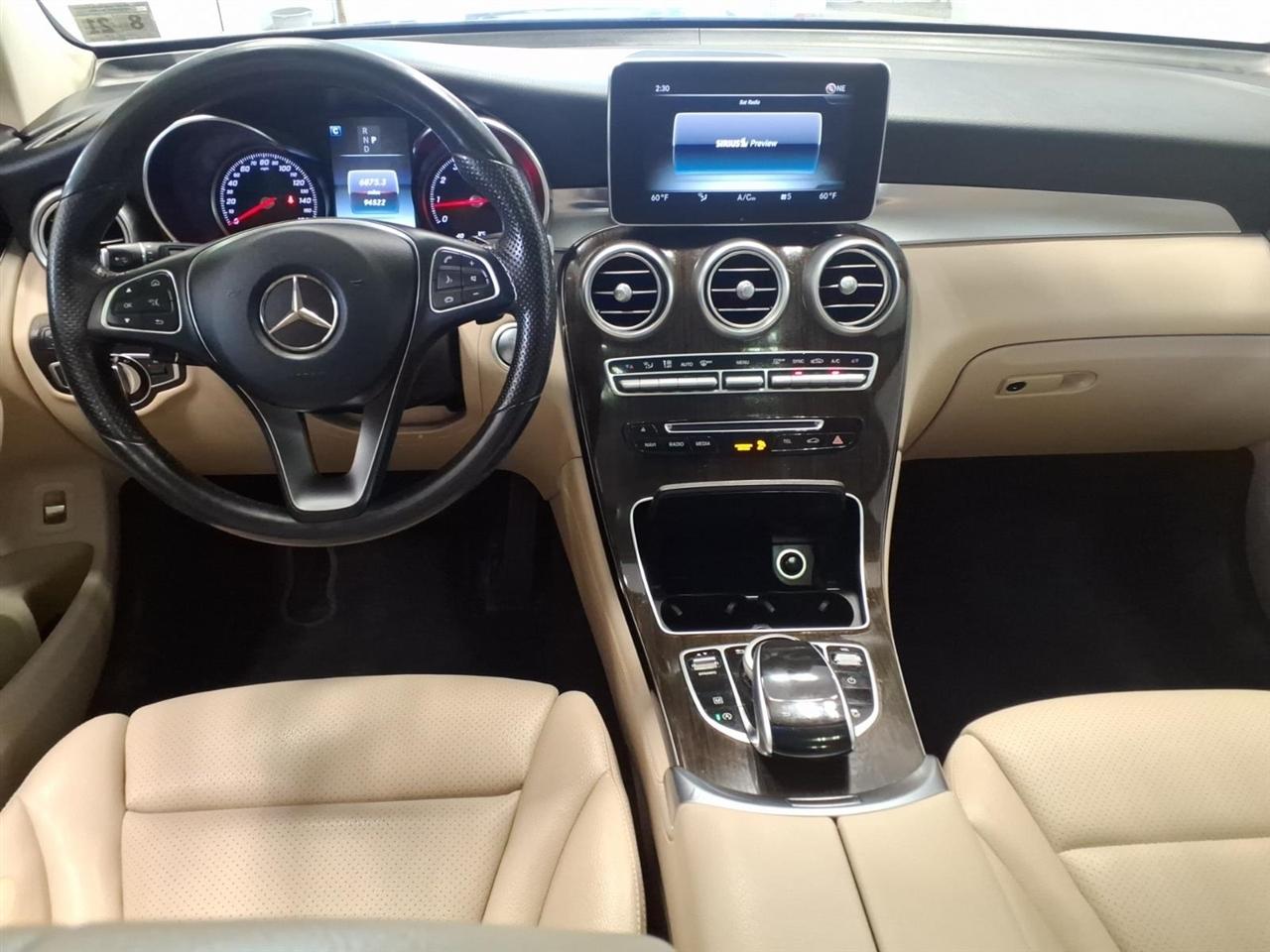 Mercedes-Benz GLC GLC 300 4MATIC SUV 2017